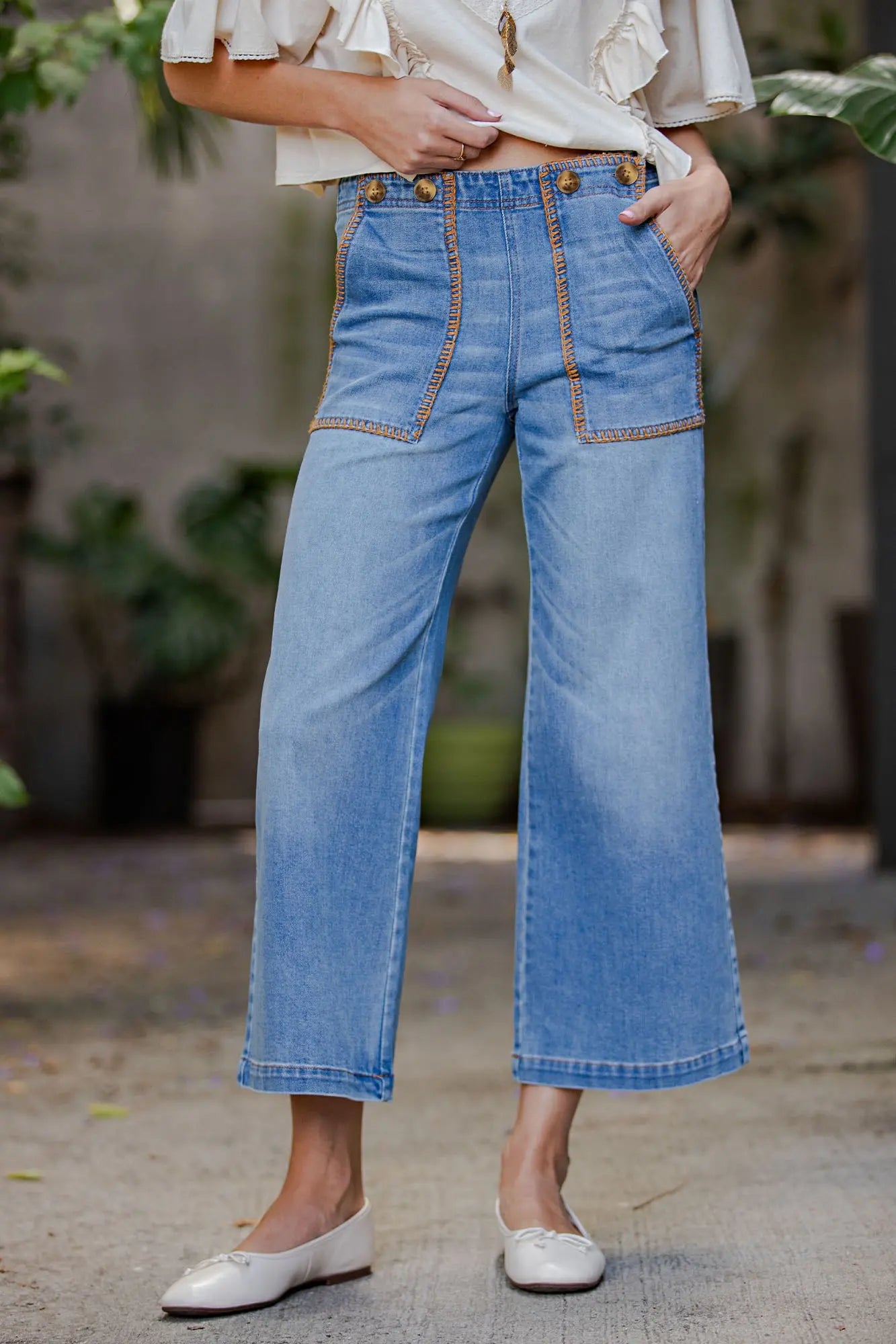Whipstitch Pocket Cropped Pants ✨
